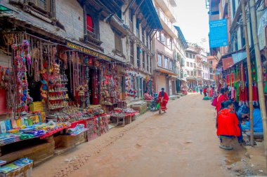 BHAKTAPUR, Nepal - 04 Kasım 2017: Güzel el sanatları Durbar Meydanı'Bhaktapur, Katmandu Vadisi Shop