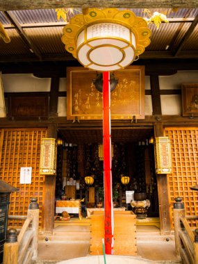 Osaka, Japonya - 18 Temmuz 2017: Osaka Town'da yer alan bir bakkal girin