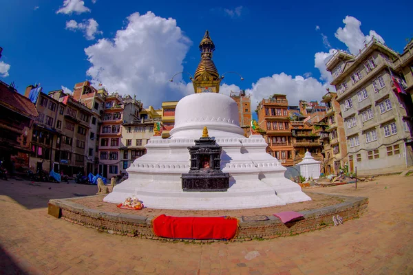 KATHMANDU, NEPAL 15 OTTOBRE 2017: Vista serale di Bodhnath stupa - Kathmandu - Nepal, effetto occhi di pesce — Foto Stock