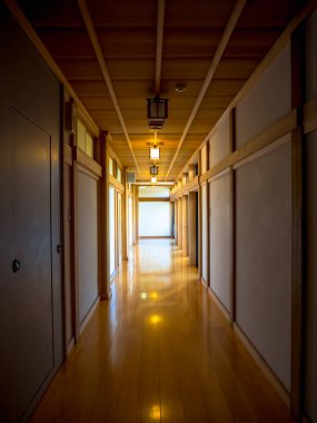 Hall Kyoto, Japonya tatami mat ile kaplı bir ahşap zemin ile kapalı görünüm