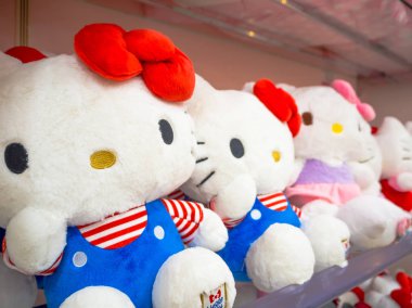 Tokyo, Japonya Haziran 28-2017: çeşitli hello Kitty bebek bir oyuncak Merkezi Tokyo yakın