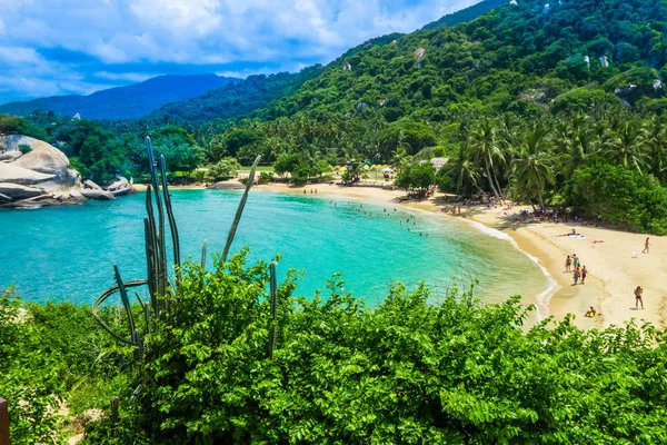 Όμορφη θέα της παραλίας στο Cabo San Juan, φυσικό εθνικό πάρκο Ταϊρόνα, Κολομβία — Φωτογραφία Αρχείου