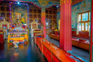 Pokhara, Nepal - 06 Ekim 2017: Thrangu Tashi Choling Manastırı Katmandu, Nepal kapalı görünümü. Thrangu Tashi Choling Boudhanath büyük Stupa yakın bulunan Gompa