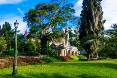 Gotik Ortaçağ Kalesi Müzesi Medellin, Kolombiya, Güney Amerika'da muhteşem manzaralı Bahçe güzel açık görünüm