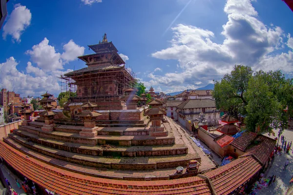 KATHMANDU, OUTUBRO NEPAL 15, 2017: Vista aérea da Praça Durbar perto dos antigos templos indianos em Katmandu, efeito olho de peixe — Fotografia de Stock