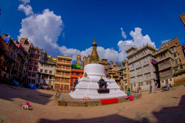 KATHMANDU, NEPAL OCTUBRE 15, 2017: Vista nocturna de Bodhnath stupa - Katmandú - Nepal, efecto ojo de pez —  Fotos de Stock