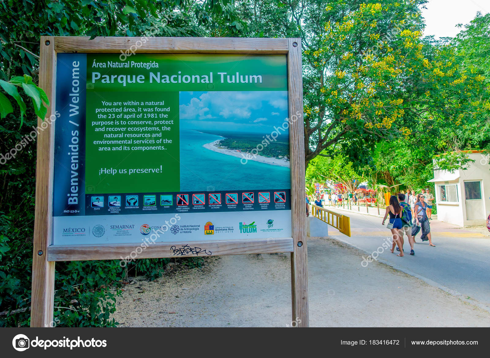 トゥルム メキシコ 18 年 1 月 10 日 情報記号のキンタナロー州 ユカタン半島 メキシコのトゥルムのマヤ遺跡へようこそ ストックエディトリアル用写真 C Pxhidalgo