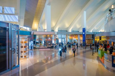 Los Angeles, Eeuu, Ocak, 29, 2018: Los Angeles International Airport Lax, büyük Los hizmet birincil Havaalanı, Havaalanı içinde birçok mağaza yakın yürüyüş tanımlanamayan kişi
