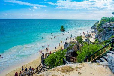 Tulum, Meksika - 10 Ocak 2018: tanımlanamayan güzel zevk Maya Harabeleri, Tulum Ayrıca Karayip Denizi yakın görünümü. Riviera Maya, Amerika seyahatini...