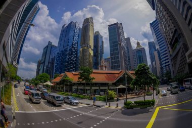 Singapore, Singapur - 30 Ocak. 2018: karmaşık ve şehir silueti Kallang mahalle sokaklarında araba ile bina ortak konut kat mülkiyeti güzel açık görünümü
