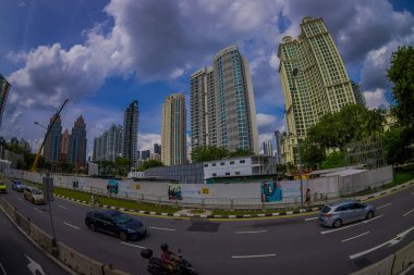 Singapore, Singapur - 30 Ocak. 2018: genel yerleşim aiz bina kompleksinde Kallang mahalle, şehir merkezindeki Singapur sokaklarında bazı toplu taşıma ile açık görünümü