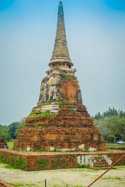 Εξωτερική άποψη του Στούπα ή Chedi είναι τμήμα του πάρκου historikal Ayutthaya. Ήταν το ιερότερο ναό της πόλης μέχρι καταστράφηκε από τα στρατεύματα της Βιρμανίας στο έτος 1767 — Φωτογραφία Αρχείου