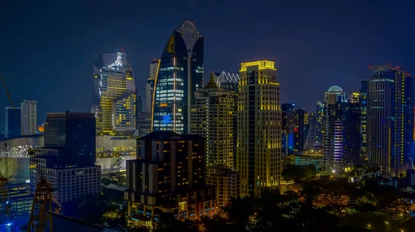 Beautiful panorama view of nightlife of Bangkok city and buildings — Stock Photo, Image