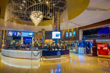 Bangkok, Tayland, 02 Şubat 2018: Muhteşem kapalı görüş-in Siam Paragon alışveriş merkezi. 16 ekranlar ve 5000 koltuk ile Cineplex Thailands en büyük film olduğunu