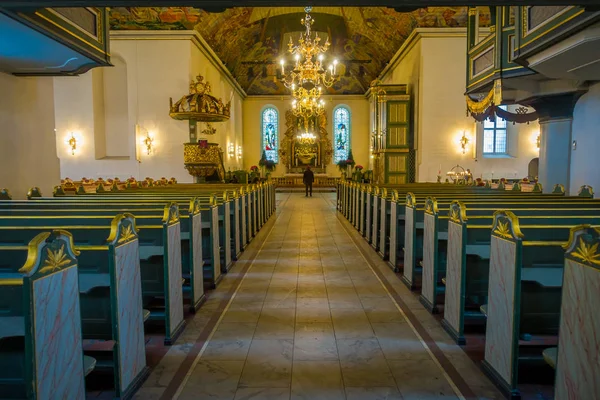 OSLO, NORWAY - March, 26, 2018: Interior view of the Oslos Cathedral with amazing carved structure inside of the church — стоковое фото