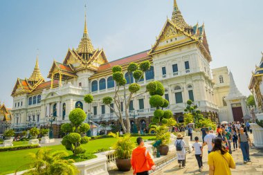 Bangkok, Tayland, 02 Şubat 2018: Açık görünüm kimliği belirsiz kişi Royal grand palace Bangkok, Asya girin