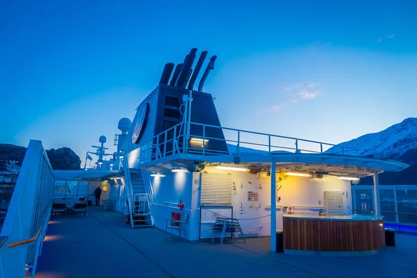 Alta Lufthavn, Noorwegen - 04 April 2018: Outdoor weergave van Hurtigruten reis in cruise langs de Noorse kust — Stockfoto