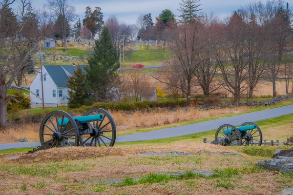 ナポレオン、12 ポンドの大砲、ゲティスバーグ国立歴史的な戦場跡の墓地公園に位置する観 — ストック写真