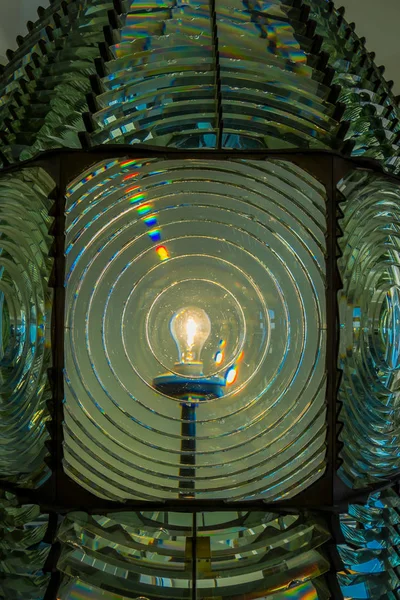 端、ニューヨーク州ロングアイランドのモントーク ポイント灯台内部ランプのクローズ アップ — ストック写真