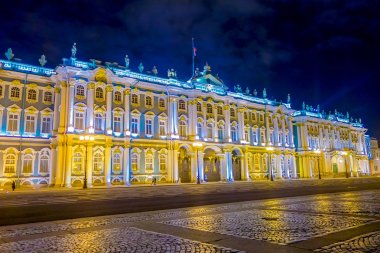 St Petersburg, Rusya, 02 Mayıs 2018: Kış Sarayı Hermitage Saint Petersburg City gece açık görünüm