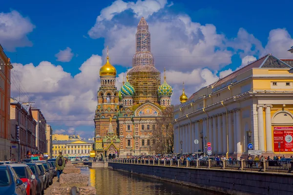 ST. PETERSBURG, RÚSSIA, 02 MAIO 2018: A Igreja do Salvador em Sangue Derramado é um dos principais pontos turísticos de São Petersburgo, a igreja foi construída em 1883-1907 — Fotografia de Stock