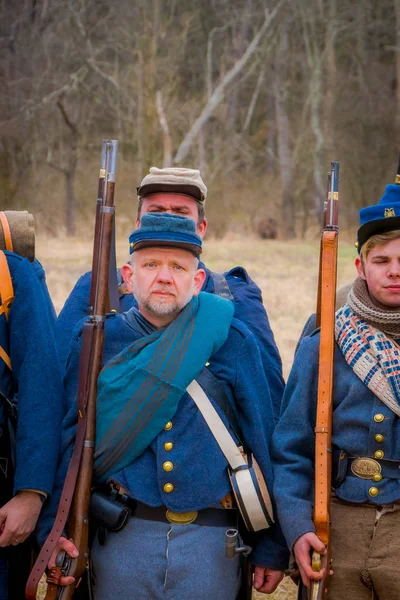 Moorpark, Usa - April, 18, 2018: Grupp av militära bär blå uniform som representerar inbördeskriget Reenactment i Moorpark, den största strid reenactment väster om Mississippi — Stockfoto