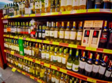 Market rafları iç bulanık arkaplan, bulanık süpermarket rafları.