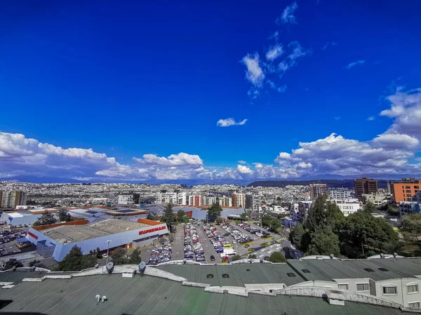 Quito, ECUADOR, 25 October 2019: Panorama of Quito, Ecuador from the Pichincha Volcano. — Stock Photo, Image