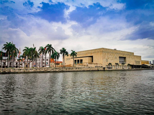 Uitzicht op het Julio Cesar Turbay Ayala Cartagena de Indias Convention Center en de buurt, Cartagena Colombia — Stockfoto