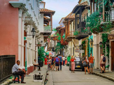Cartagena, Kolombiya - 12 Kasım 2019: Unesco 'daki sokak satıcıları