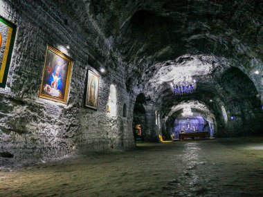 Zipaquira, Kolombiya - 12 Kasım 2019: Yeraltı Tuzu Katedrali Zipaquira 200 metre yeraltındaki bir madenden tünellere inşa edildi.
