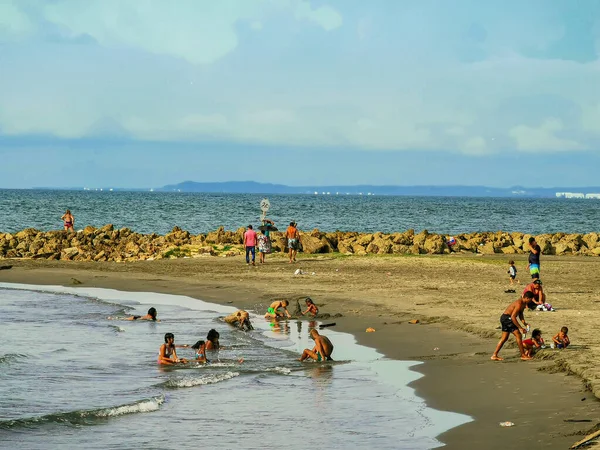 Cartagena Colombia beach adyacent to the olt town. — Stock Photo, Image