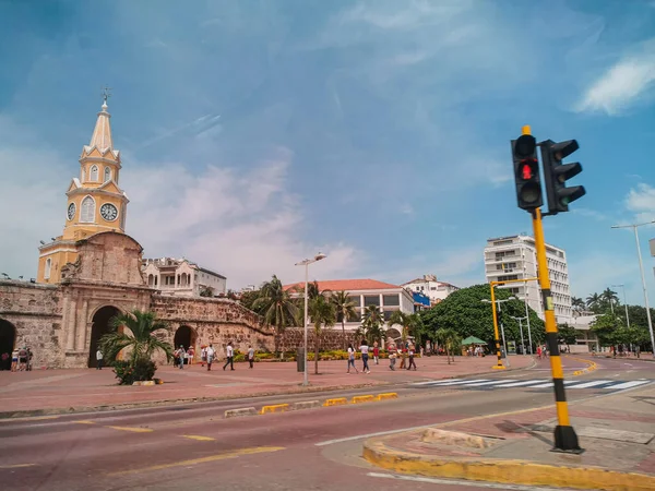 CARTAGENA, COLOMBIA - LISTOPAD 09, 2019: Ulice starego miasta Cartagena Cartagena de Indias w Kolumbii, — Zdjęcie stockowe