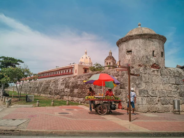 CARTAGENA, COLOMBIA - NOVEMBER 09, 2019: Streets of the old city of Cartagena Cartagena de Indias in Colombia, — стокове фото