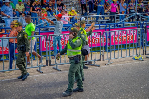 ( 영어 ) CARTAGENA, COLOMBIA - NOVEMBER 07, 2019: Law enforcment persel at independless day parade on Cartagena — 스톡 사진