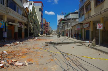 Portoviejo, Ekvador - 18 Nisan 2016: 7.8 şiddetindeki deprem sonrası etkiyi gösteren bina