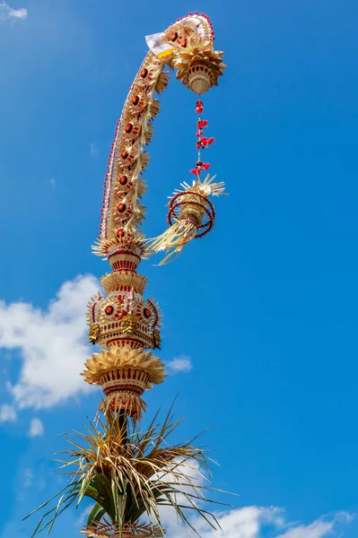 Galungan kutlama için Penjor kutup, Bali Adası, Endonezya