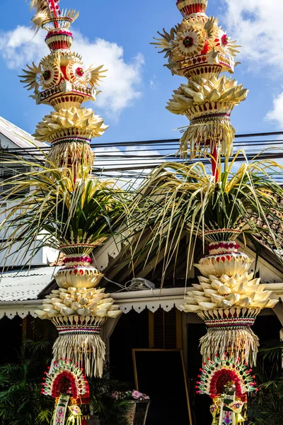 Decoração do pólo de Penjor para a celebração de Galungan, Ilha de Bali, Indonésia — Fotografia de Stock