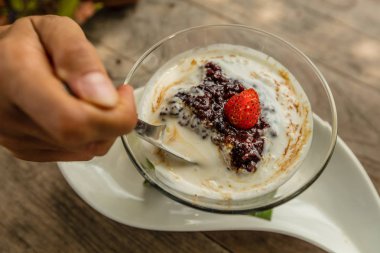 Siyah sütlaç Hindistan cevizi sütü, Bali Adası, Endonezya ile