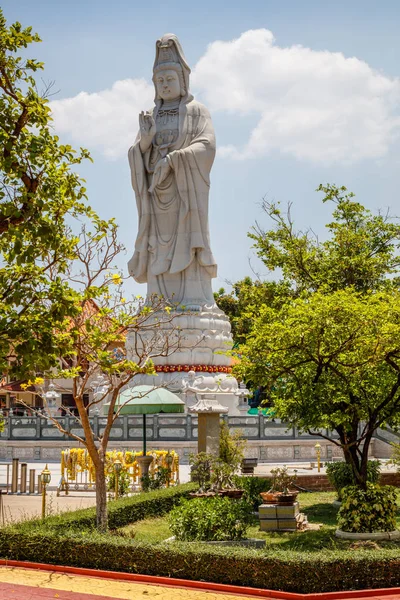 Statua Della Dea Cinese Della Misericordia Nella Cappella Kuang Vicino — Foto Stock