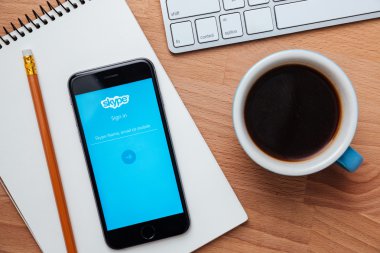 Skype metin sohbet video ve aramaları sağlayan bir uygulamadır