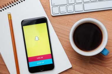 Snapchat popüler bir fotoğraf haber kullanma
