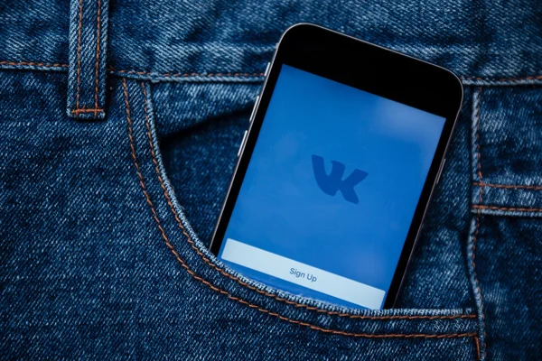 Vkontakte é uma rede social para uma comunicação rápida e fácil — Fotografia de Stock