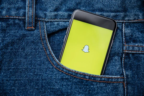 Snapchat är populära ett foto messaging application — Stockfoto