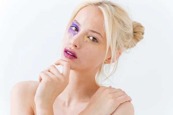 Portret van de schoonheid van mooi meisje met creatieve make-up — Stockfoto