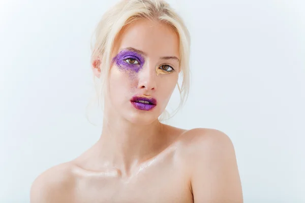 Portret van de schoonheid van vrouwen, mode make-up camera kijken — Stockfoto