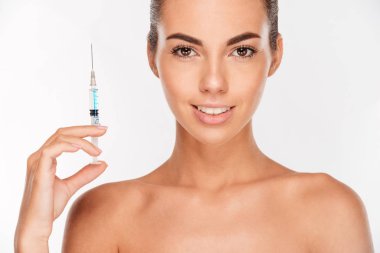 Güzel kadın Botox enjeksiyon için hazırlanıyor