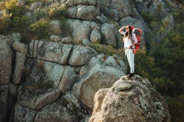 Tam uzunlukta macera kadın