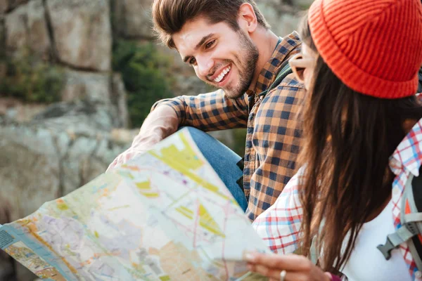 Cropped image of adventure couple with map — Stock Photo, Image
