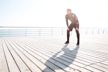 Denize yakın dinlenme tam uzunlukta runner